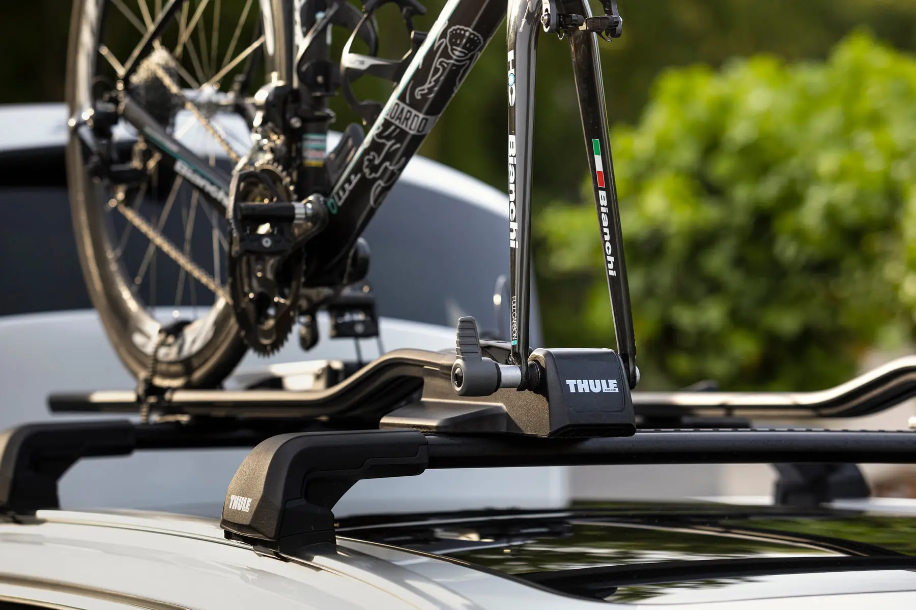 Suport biciclete Thule FastRide cu prindere pe bare transversale 4